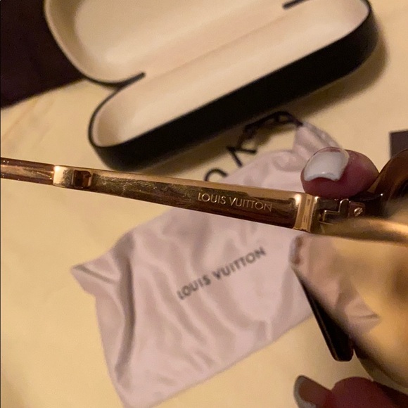 Leopard Louis Vuitton sunglasses - Picture 5 of 8